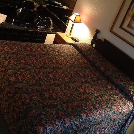 Colonial Inn Mercer-Grove City חדר תמונה