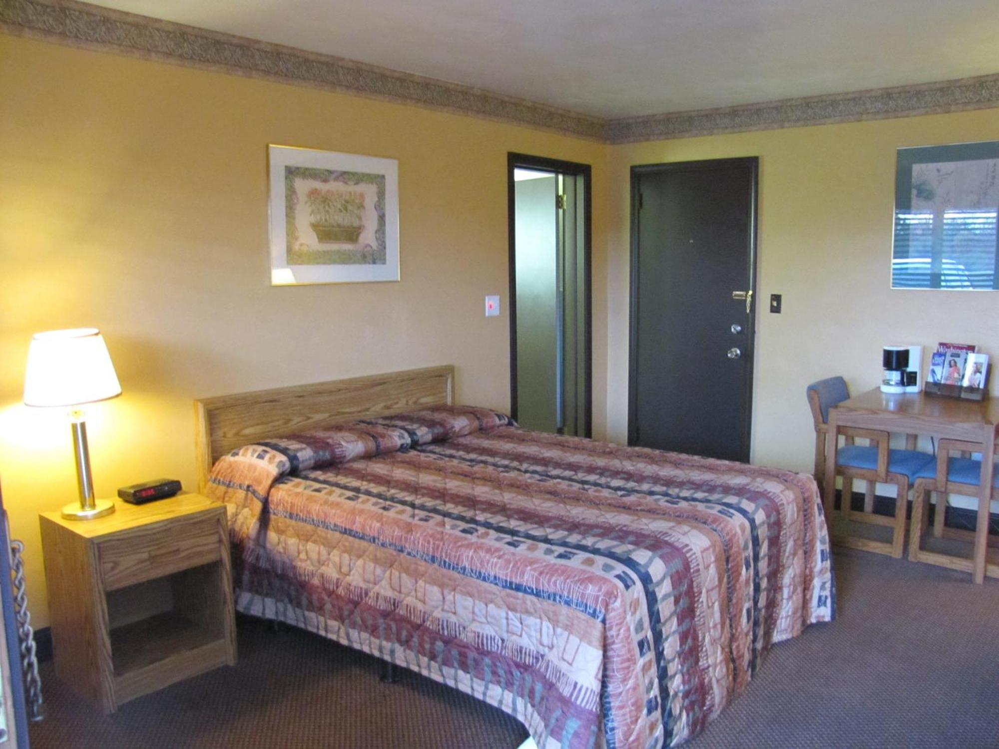 Colonial Inn Mercer-Grove City מראה חיצוני תמונה