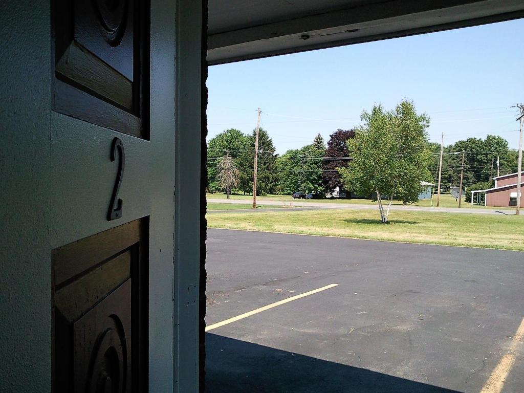 Colonial Inn Mercer-Grove City מראה פנימי תמונה